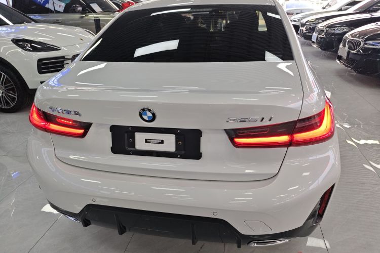 宝马3系 2023款 325Li M运动套装车身外观6