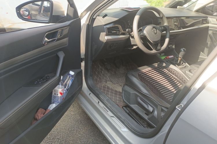 大众 朗逸 2018款 1.5L 手动舒适版 国V中控内饰20