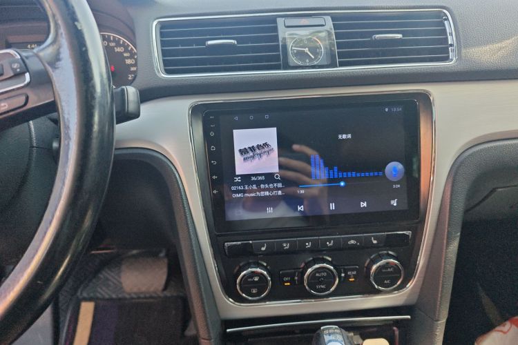 大众 帕萨特 2014款 2.0TSI DSG御尊版中控内饰16