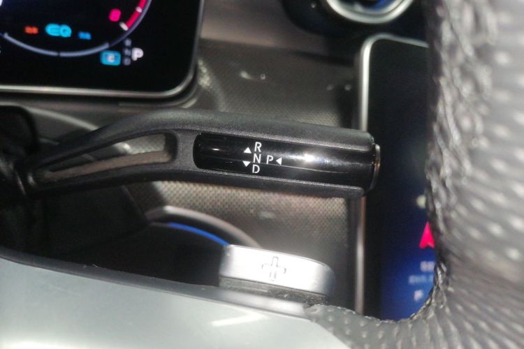 奔驰C级 2022款 改款 C 260 L 运动版中控内饰18