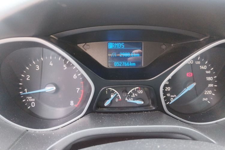 福特 福克斯 2018款 两厢经典 1.6L 自动舒适型智行版中控内饰15