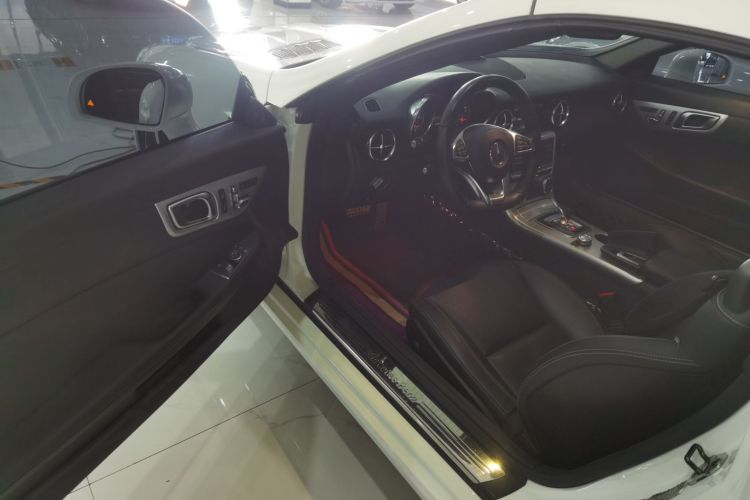 奔驰SLC 2016款 SLC 200 时尚型中控内饰20