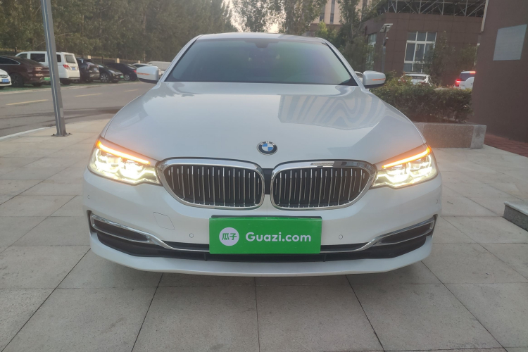宝马5系 2020款 530Li 领先型 豪华套装车身外观2
