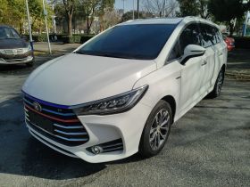 比亚迪 宋MAX 2019款 1.5T 自动智联睿逸天窗型 6座 国VI