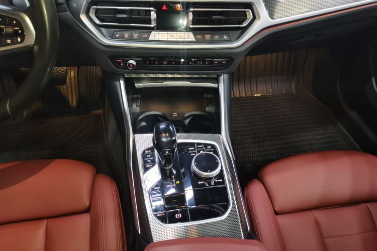 宝马3系 2021款 改款二 325i M运动曜夜套装中控内饰18