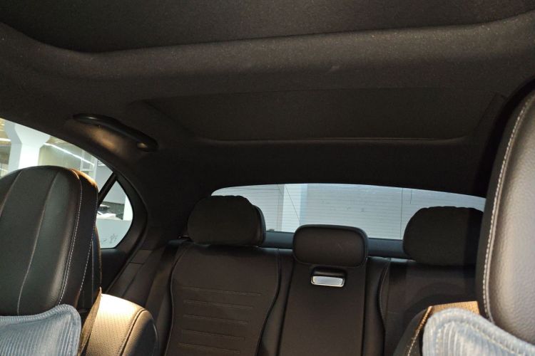 奔驰C级 2022款 改款 C 260 L 运动版中控内饰22