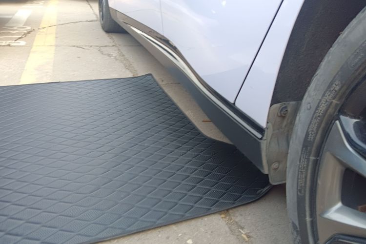 小鹏P7 2022款 480G+局部细节9002