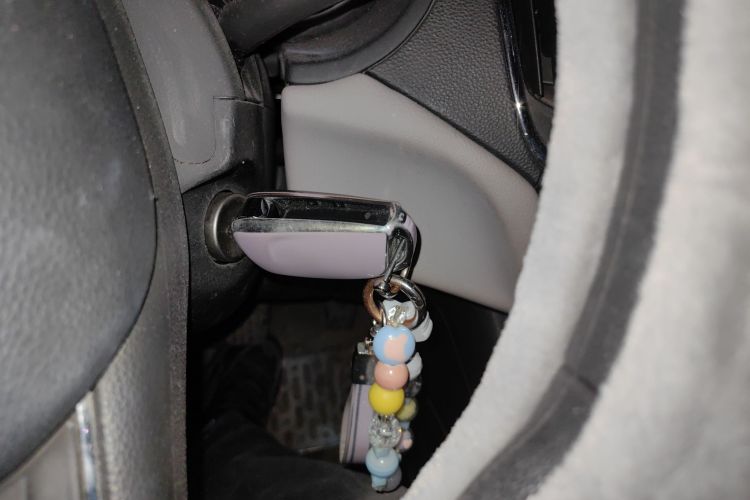 雪佛兰 科鲁兹 2015款 1.5L 自动豪华版中控内饰11