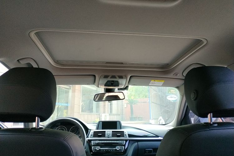 宝马3系 2017款 320Li 时尚型中控内饰22