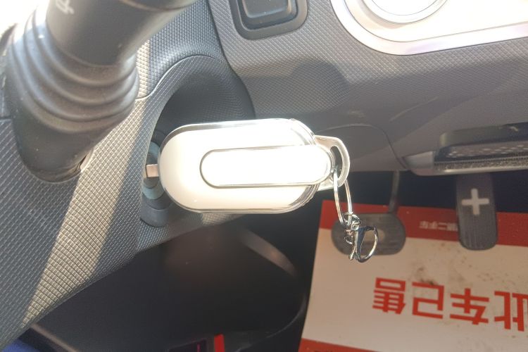 五菱汽车 宏光MINIEV 2022款 马卡龙臻享款 磷酸铁锂中控内饰7001