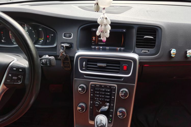 沃尔沃S60 2014款 S60L T5 智越版中控内饰16