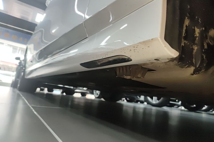 宝马3系 2024款 325i M运动曜夜套装局部细节9001