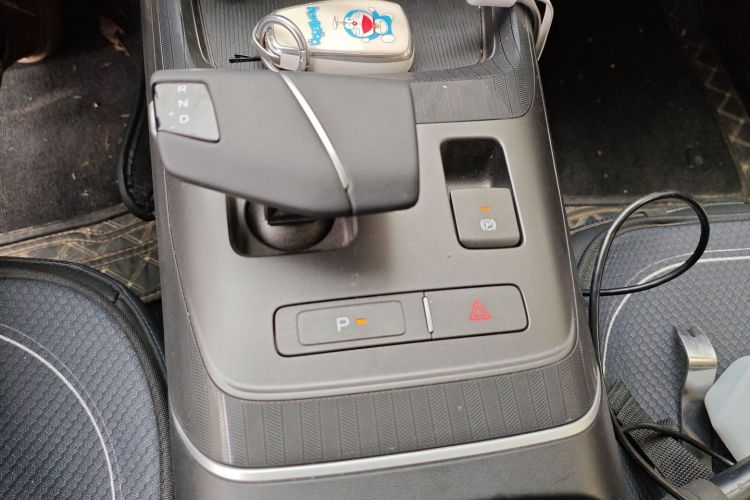 长安 逸达 2023款 蓝鲸NE 1.5T GDI DCT尊享型中控内饰18