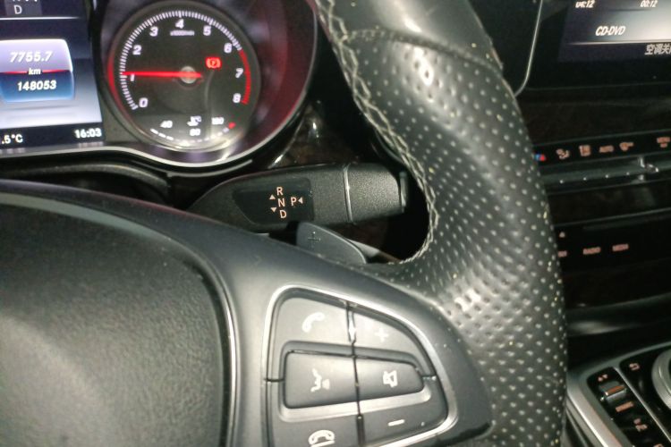 奔驰V级 2018款 V 260 L 尊贵加长版 国VI中控内饰18