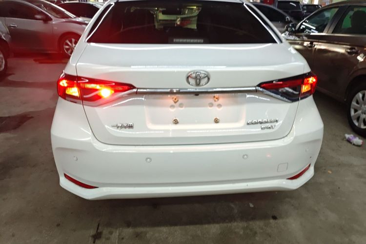 丰田 卡罗拉 2019款 1.2T S-CVT GL-i精英版车身外观6