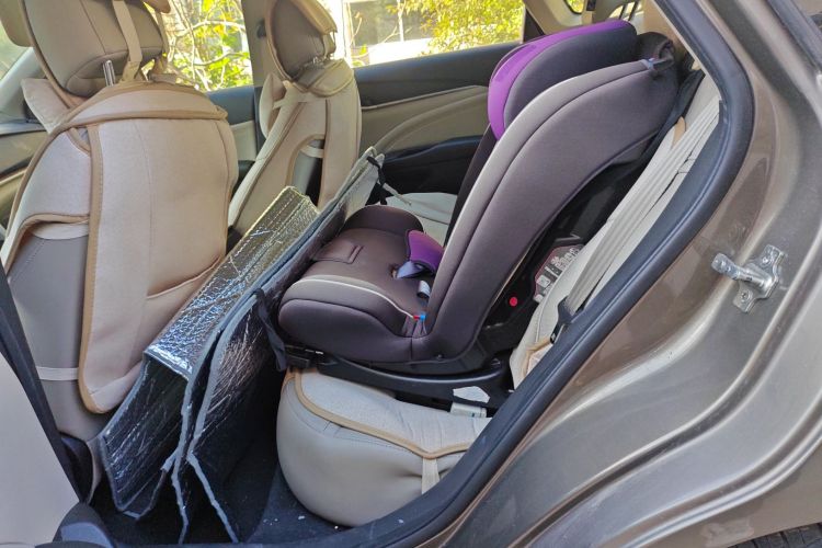 别克 英朗 2015款 15N 自动豪华型中控内饰21