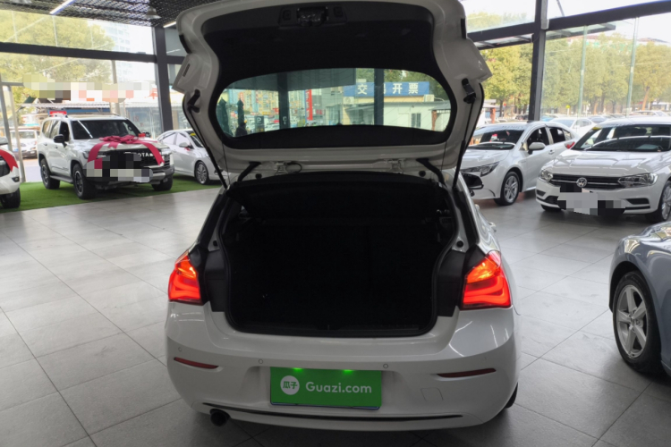 宝马1系(进口) 2018款 118i 运动设计套装局部细节23