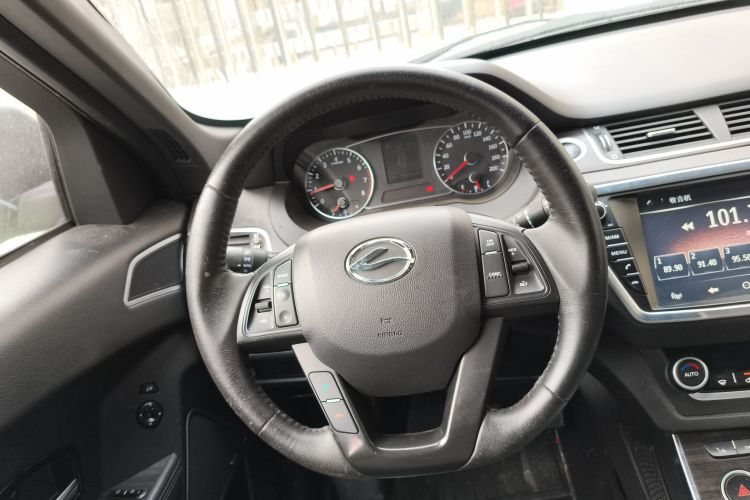 陆风X7 2015款 2.0T 全景尊贵版局部细节13