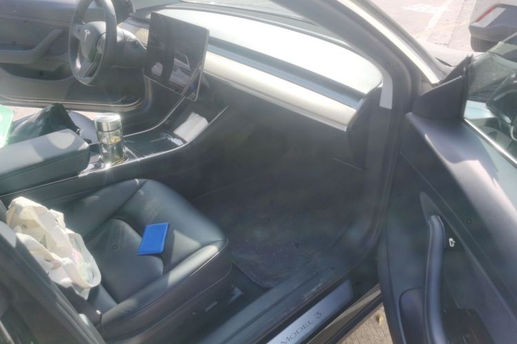 特斯拉 Model 3 2020款 改款 标准续航后驱升级版局部细节9005