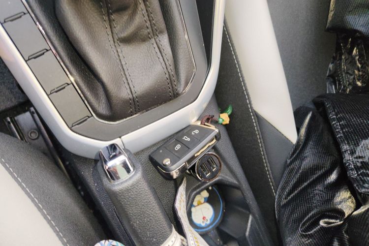 大众 Polo 2021款 Plus 1.5L 自动炫彩科技版中控内饰7001