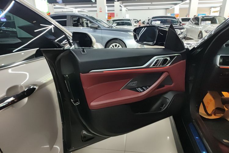 宝马i4 2023款 eDrive40中控内饰7007