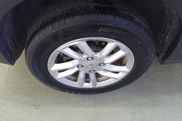 五菱汽车 五菱星驰 2022款 1.5L 手动自在型车身外观6008