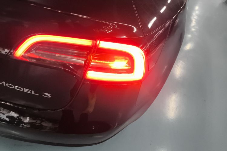 特斯拉 Model 3 2020款 改款 标准续航后驱升级版车身外观6002