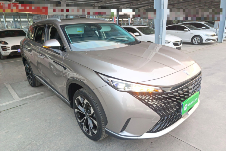 荣威RX5 2023款 1.5T 尊荣滑屏版车身外观3