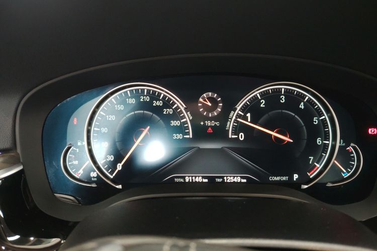 宝马5系 2018款 530Li 尊享型 豪华套装中控内饰14