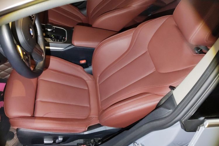 宝马4系 2022款 425i Gran Coupe M运动套装中控内饰19