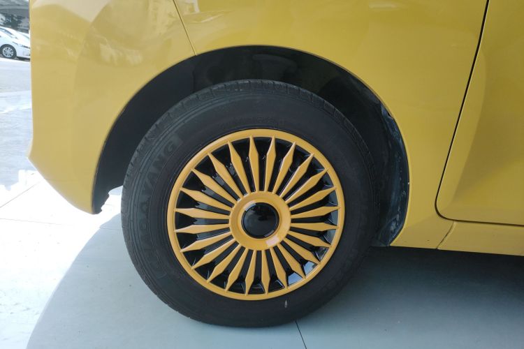 五菱汽车 宏光MINIEV 2021款 马卡龙臻享款 三元锂车身外观35