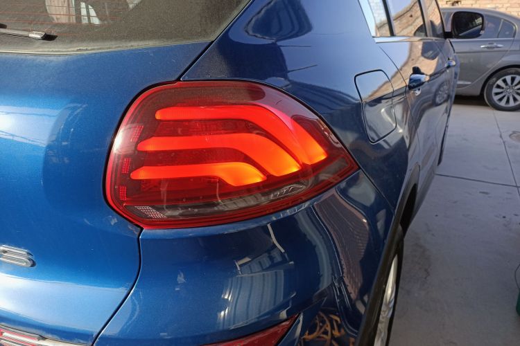 观致5 2018款 改款 1.6T 自动领先型车身外观9