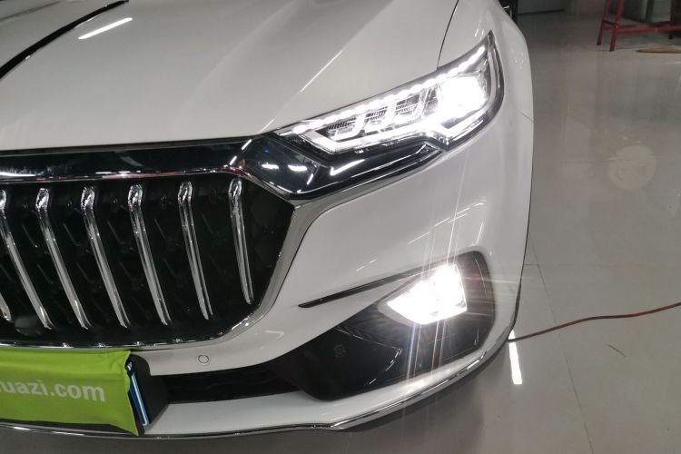 红旗HS5 2022款 改款 2.0T 智联旗享版车身外观36