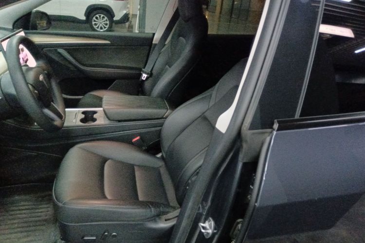 特斯拉 Model Y 2022款 改款 后轮驱动版局部细节19