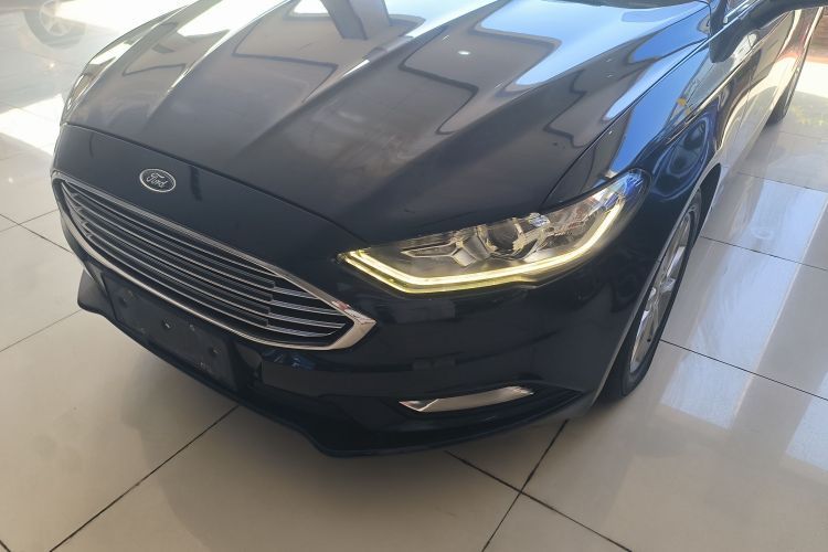 福特 蒙迪欧 2017款 改款 EcoBoost 180 时尚型局部细节36