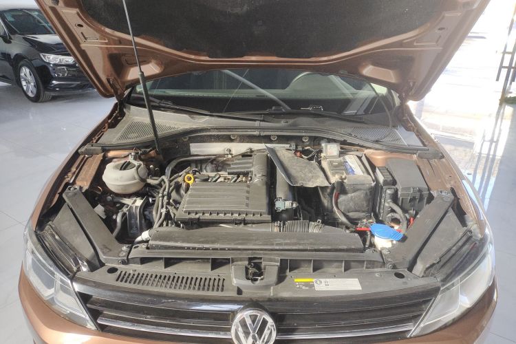 大众 凌渡 2017款 230TSI DSG风尚版机舱底盘24