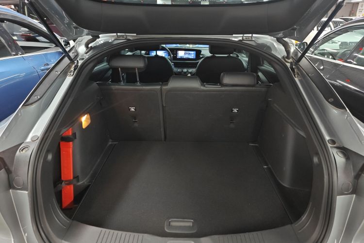 别克 昂扬 2022款 1.5T 悦享版机舱底盘23