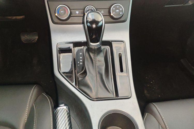 吉利汽车 帝豪 2020款 1.5L CVT舒适型中控内饰18