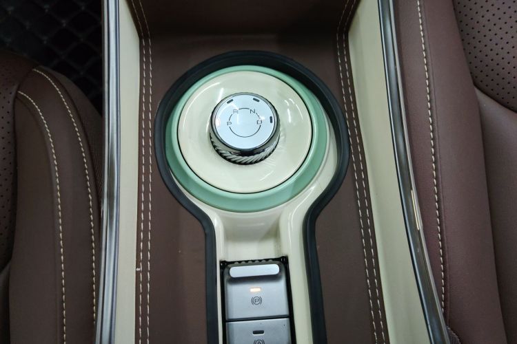 五菱汽车 五菱缤果 2024款 333km 灵犀互联款中控内饰18