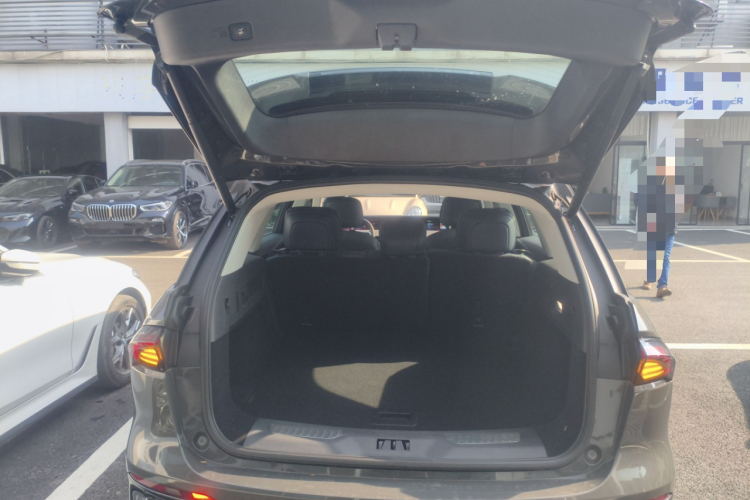 林肯 航海家 2023款 2.0T 四驱尊睿版机舱底盘23