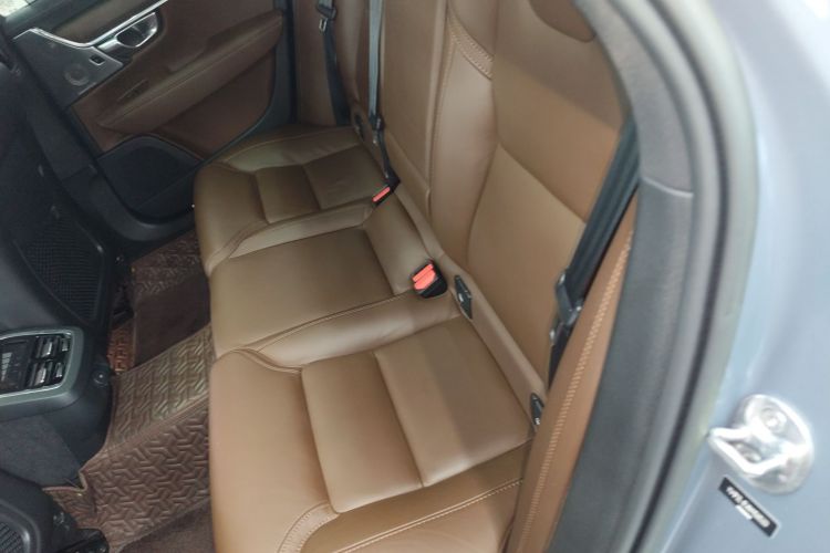 沃尔沃V90 2022款 Cross Country B5 AWD 智尊版中控内饰7004