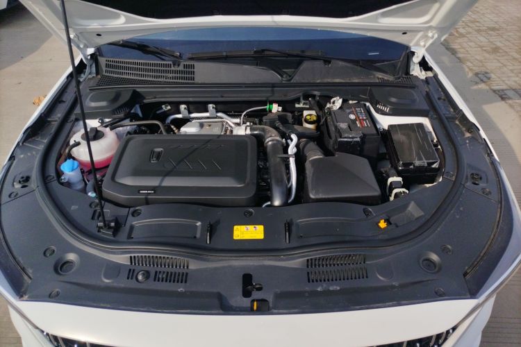 奔腾B70 2025款 龙耀版 1.5T 欢享型机舱底盘24