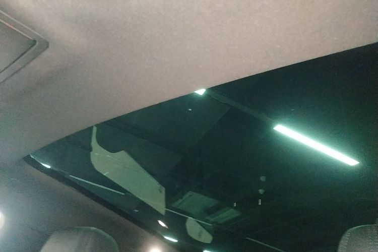 路虎 揽胜极光 2020款 249PS R-DYNAMIC S 曜黑运动科技版中控内饰22