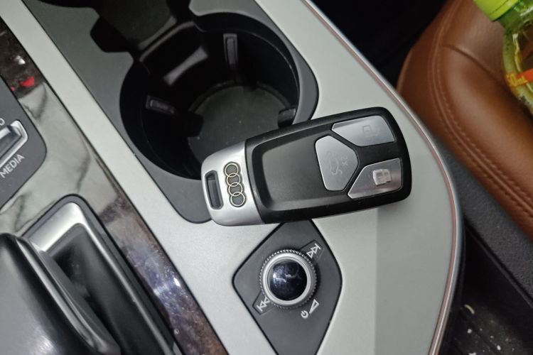 奥迪Q7 2019款 55 TFSI 技术型中控内饰7001