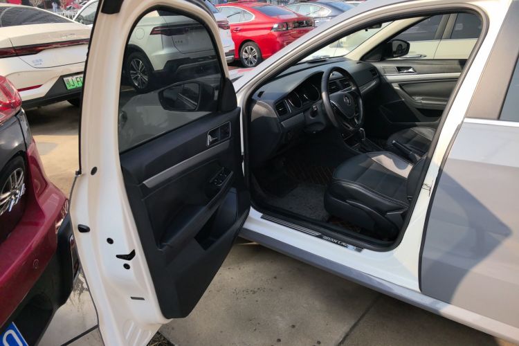 大众 朗行 2015款 1.6L 自动舒适版中控内饰7003