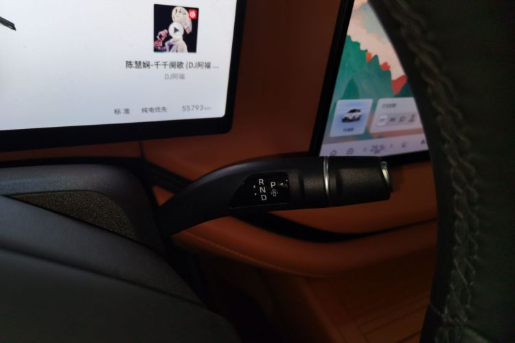 魏牌 蓝山 2025款 四驱 Max局部细节18