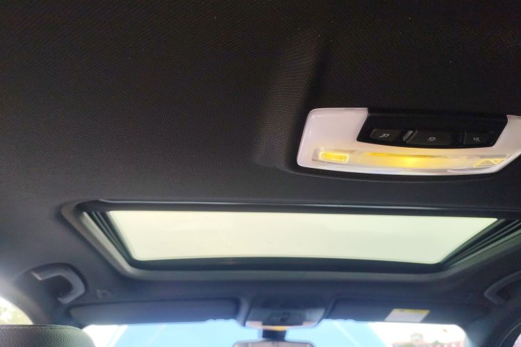 宝马3系 2019款 320i M运动套装中控内饰22