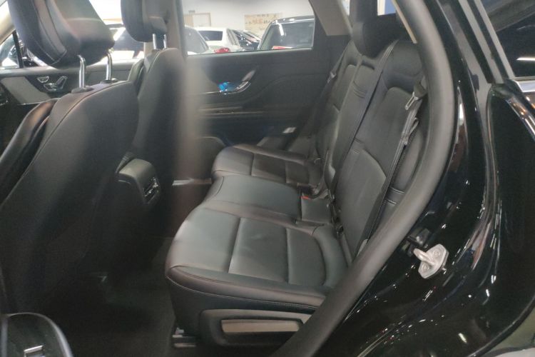 林肯 冒险家 2023款 2.0T 两驱尊雅版中控内饰7004