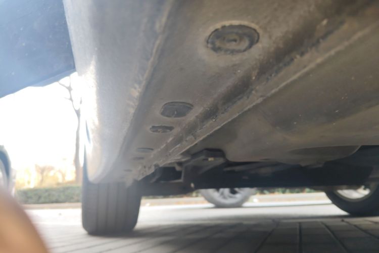 别克 君越 2019款 28T 豪华型局部细节9002