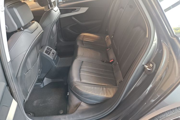 奥迪A4L 2022款 40 TFSI 豪华动感型中控内饰21